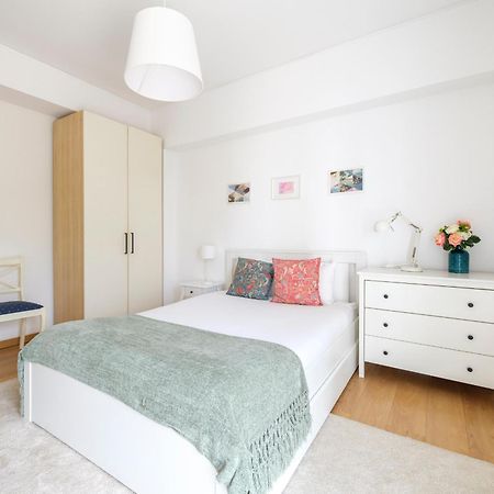 Olivais Spacious Apartment Near Airport リスボン エクステリア 写真