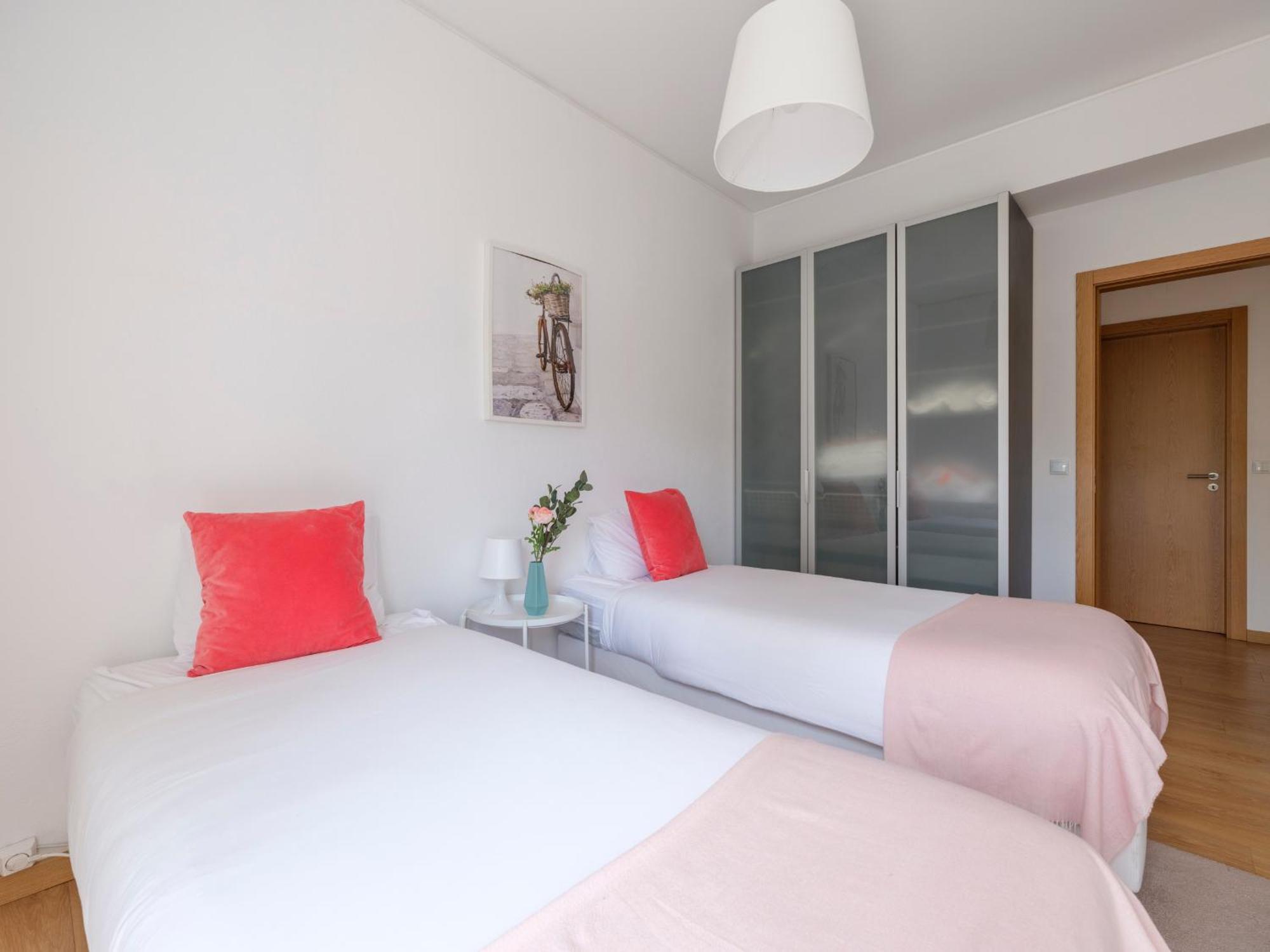 Olivais Spacious Apartment Near Airport リスボン エクステリア 写真